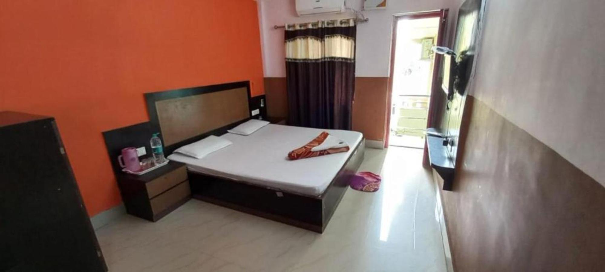 Hotel Samrat Palace Near Puri Sea Beach Best Choice Of Travellers By Morservices Exterior photo