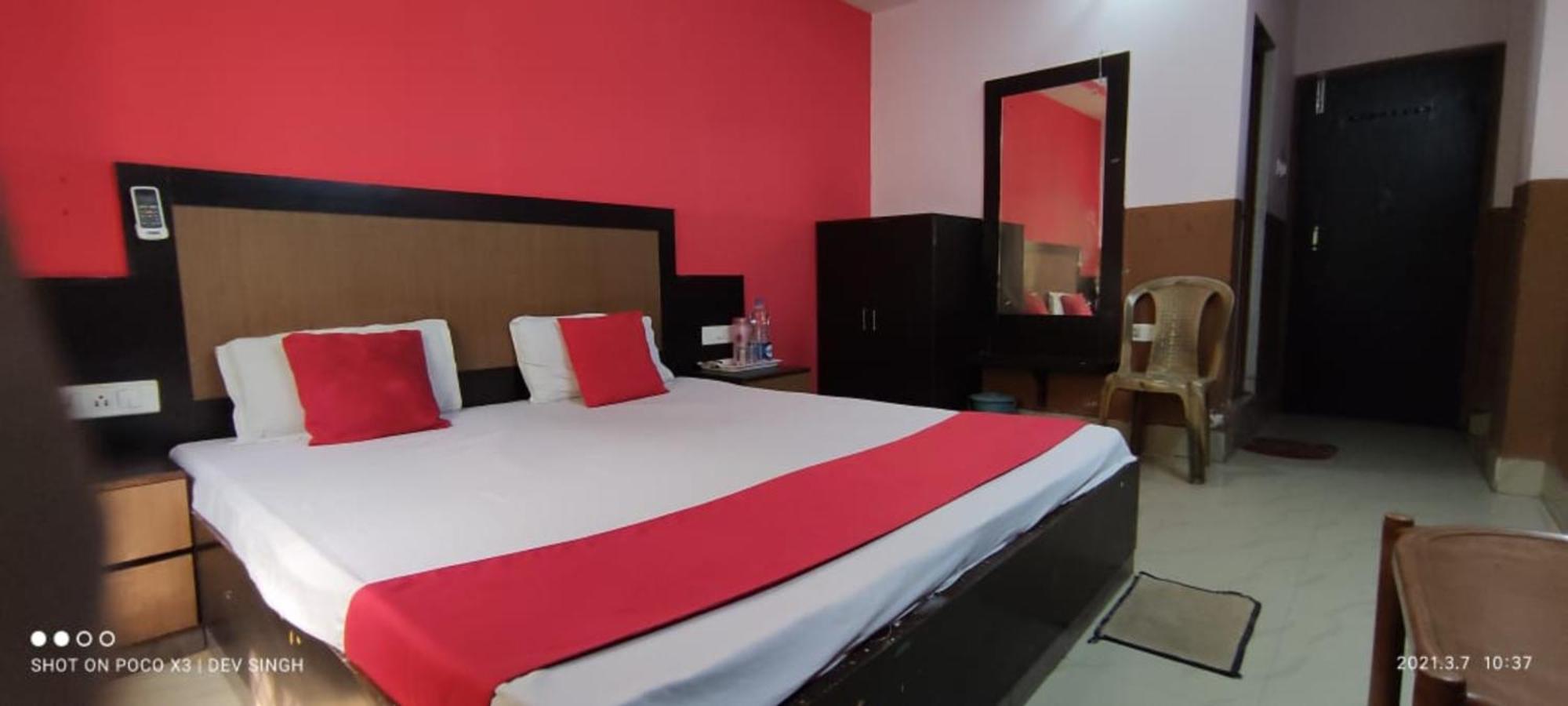 Hotel Samrat Palace Near Puri Sea Beach Best Choice Of Travellers By Morservices Exterior photo
