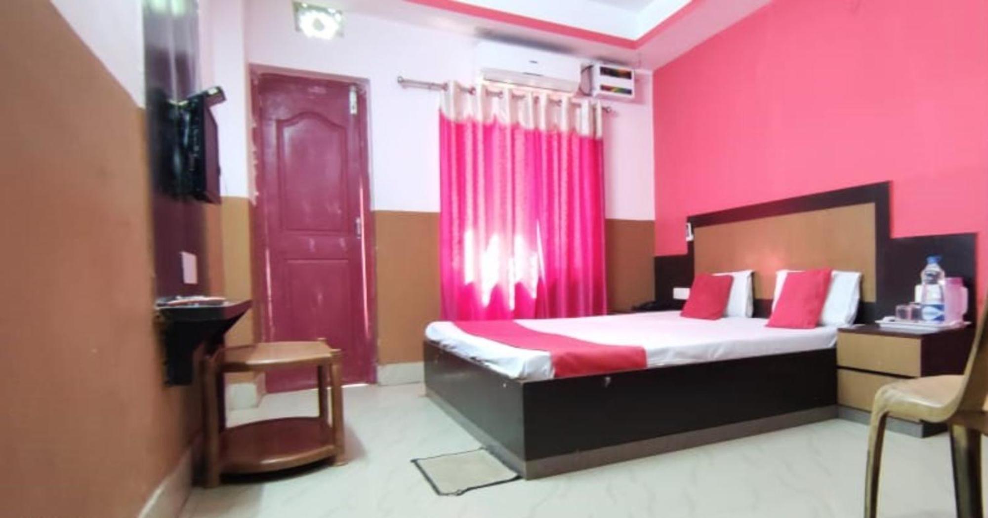 Hotel Samrat Palace Near Puri Sea Beach Best Choice Of Travellers By Morservices Exterior photo