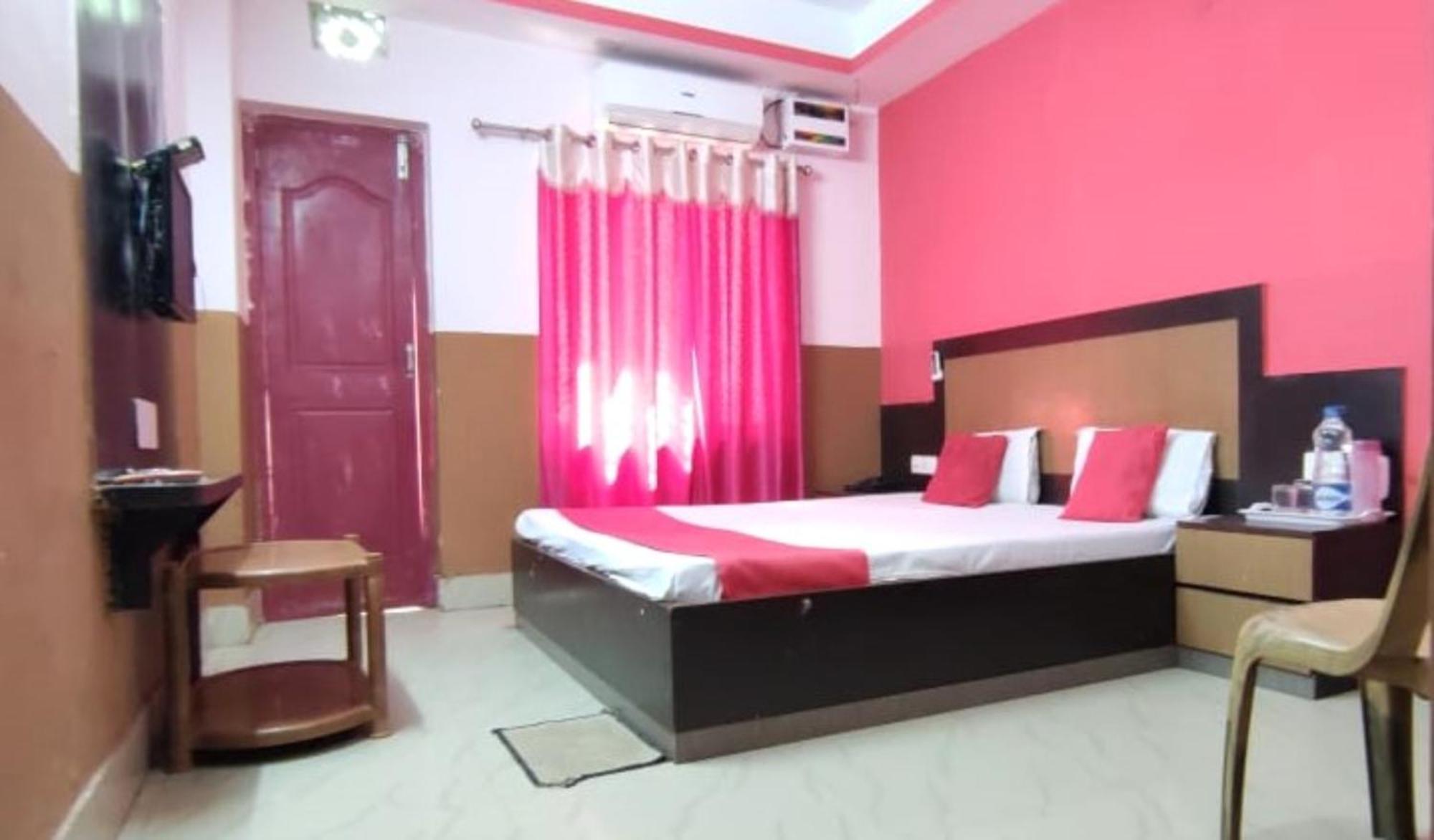 Hotel Samrat Palace Near Puri Sea Beach Best Choice Of Travellers By Morservices Exterior photo